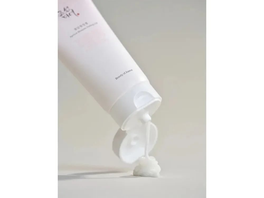 Gel esfoliante ai fiori di albicocco, delicato per il viso 100 ml