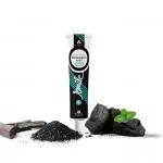 Ben & Anna Dentifricio sbiancante al fluoro (75 ml) - Nero - con menta e carbone attivo