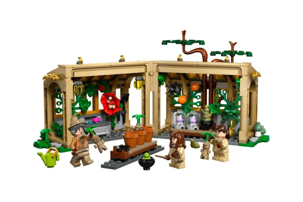 Harry Potter™ 76445 Castello di Hogwarts: Lezione di Erbologia