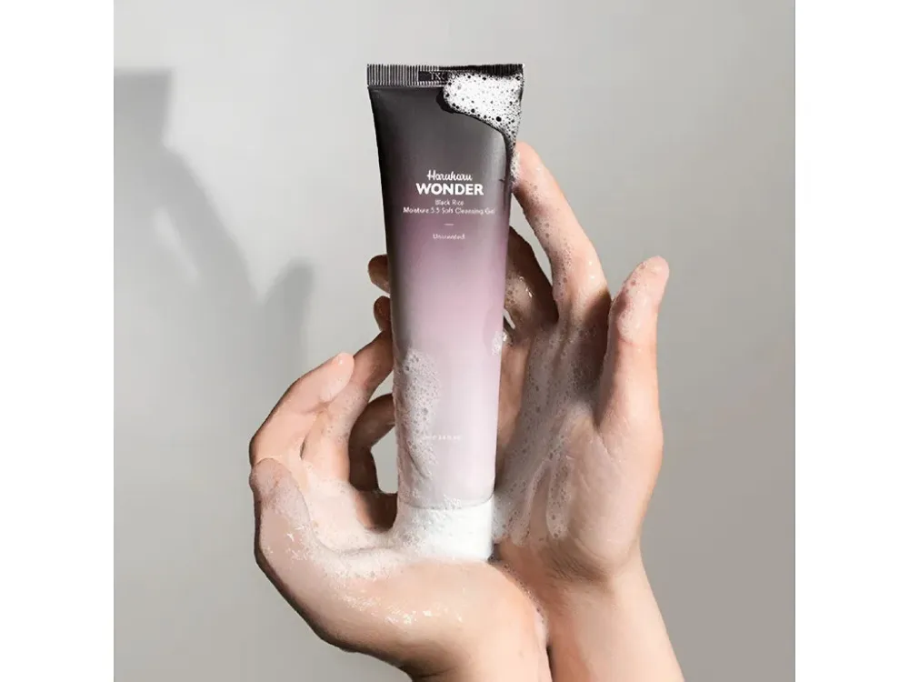 Wonder Black Rice Moisture 5.5 Soft Cleansing Gel gel detergente viso delicato con pH 5,5 100 ml