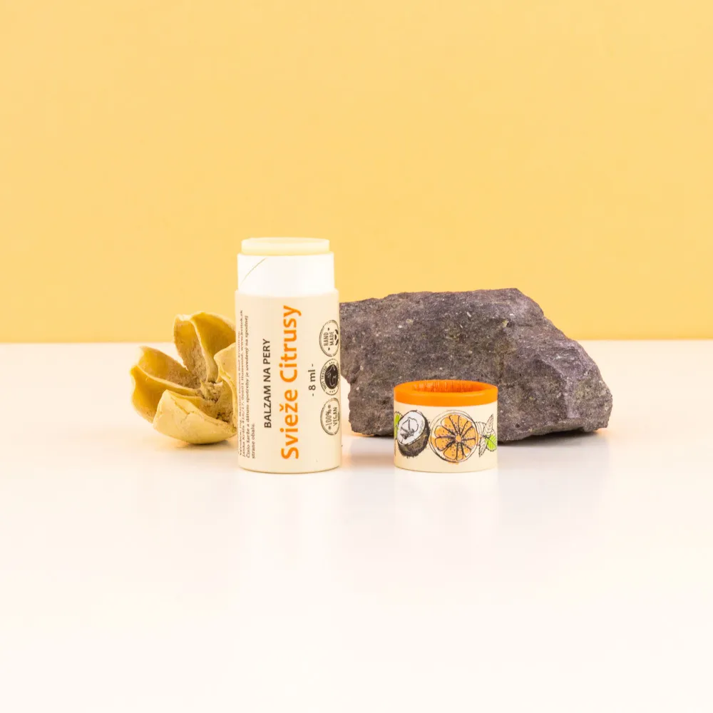 Kvitok Balsamo per le labbra agli agrumi freschi (8 ml) - dà una sensazione delicatamente rinfrescante