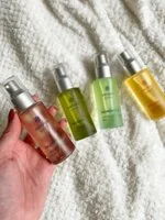Kvitok Senses Olio corpo nutriente Fruity (50 ml) - al profumo di lampone, ribes e vaniglia