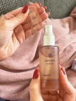 Kvitok Senses Olio corpo nutriente Fruity (50 ml) - al profumo di lampone, ribes e vaniglia