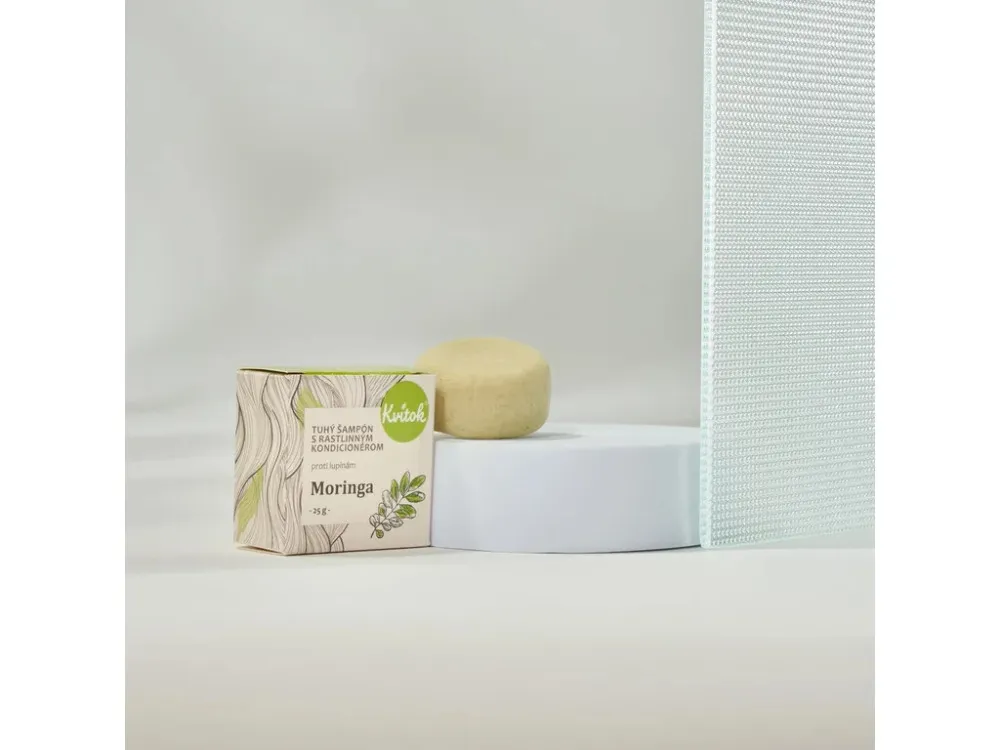 Kvitok Shampoo solido con balsamo antiforfora alla Moringa (25 g) - capelli brillanti e senza forfora