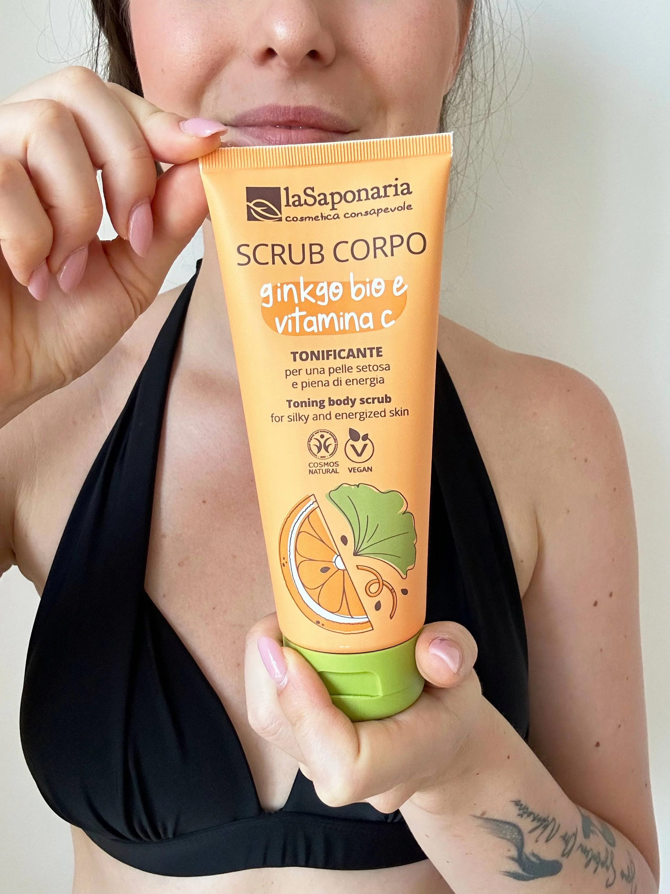laSaponaria Peeling corpo con ginkgo biloba BIO e vit. C 30 ml - per una pelle morbida e luminosa