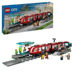LEGO® City 60423 Tram e fermata nel centro della città