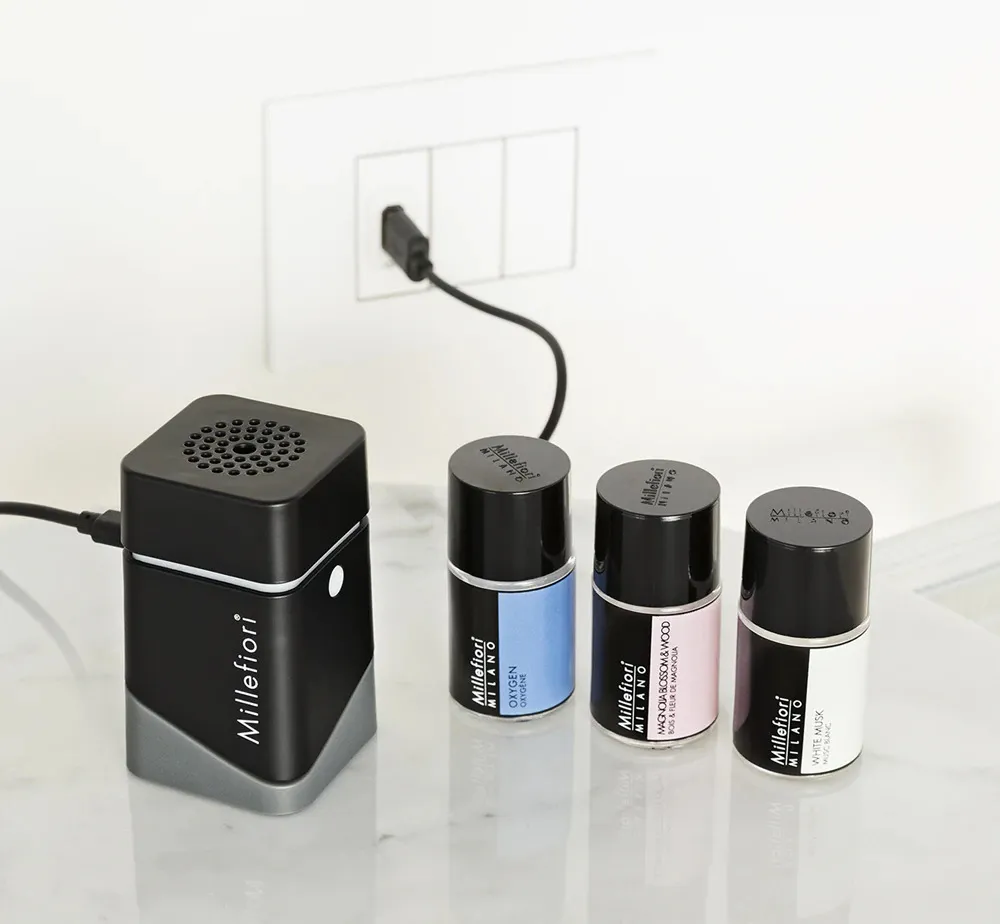 Moveo Mini diffusore di fragranza compatto nero Millefiori Moveo Mini kompaktní vonný difuzér černý
