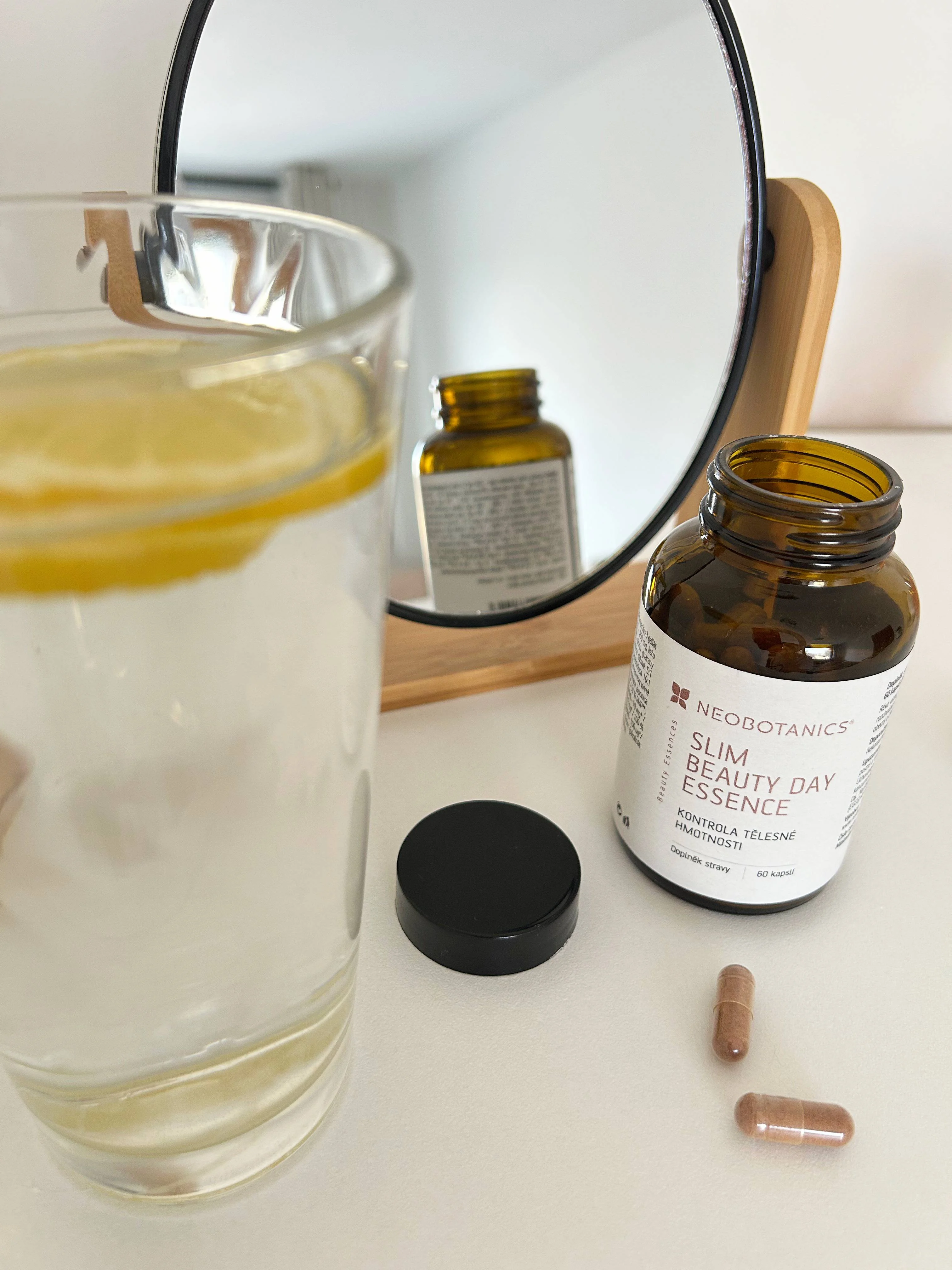 Neobotanics Slim Beauty Day Essence (60 capsule) - contribuisce al controllo del peso corporeo