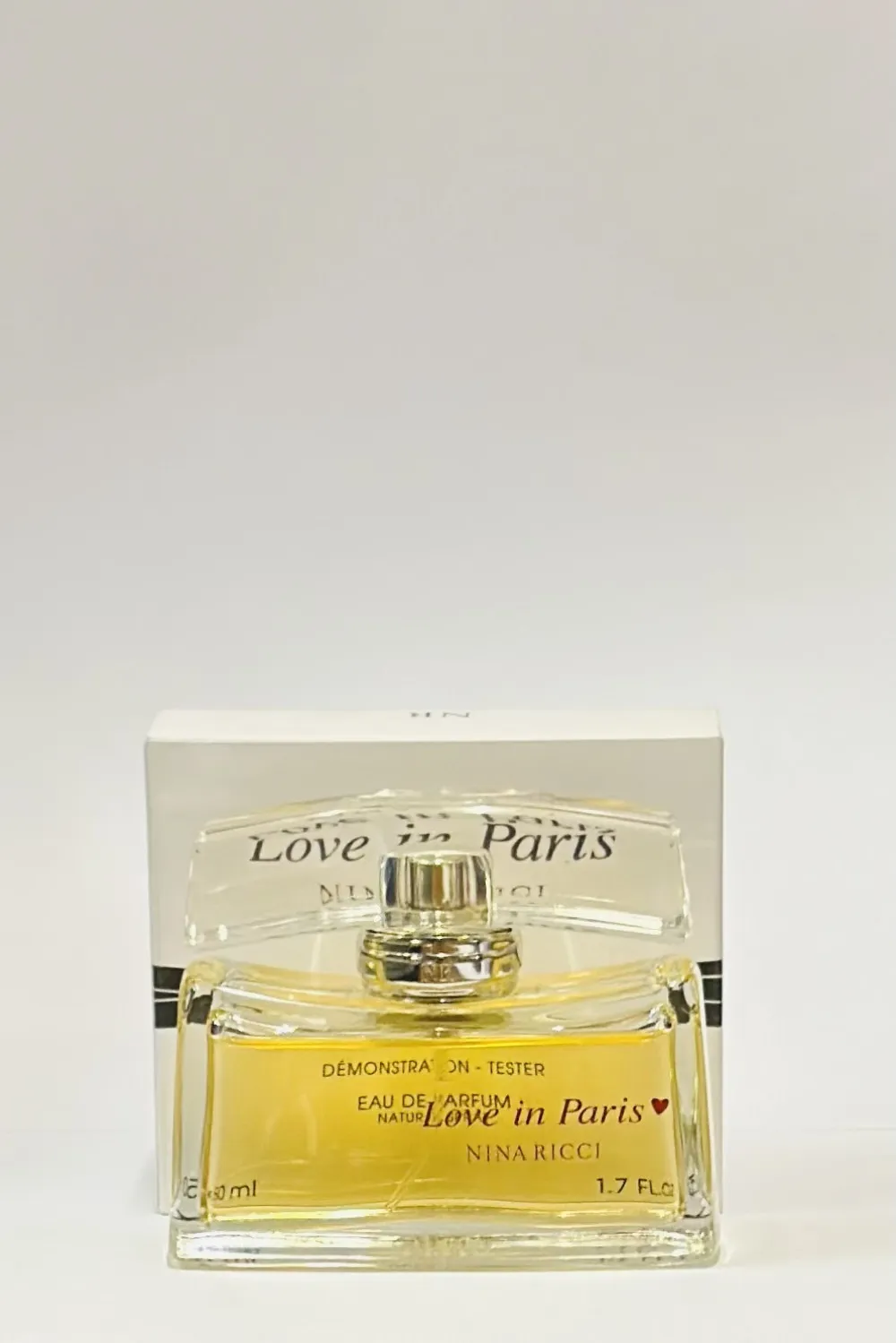 Love In Paris eau de parfum 50 ml per donna