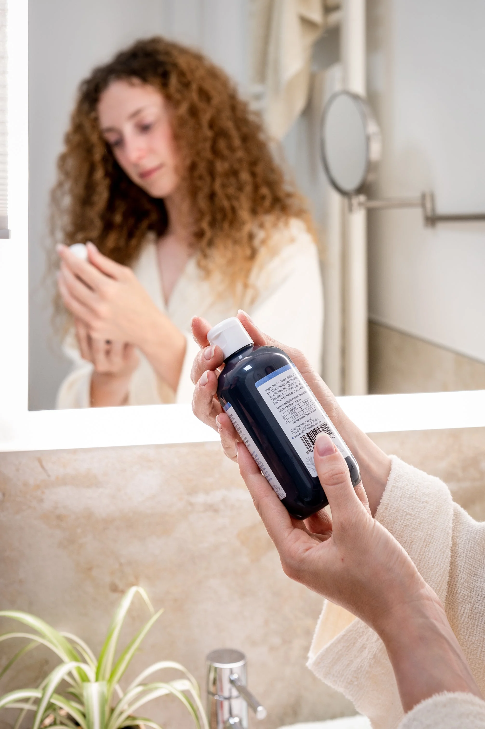 Officina Naturae Shampoo per cuoio capelluto molto sensibile Ultra Delicato (250 ml) - adatto anche alle persone con MCS