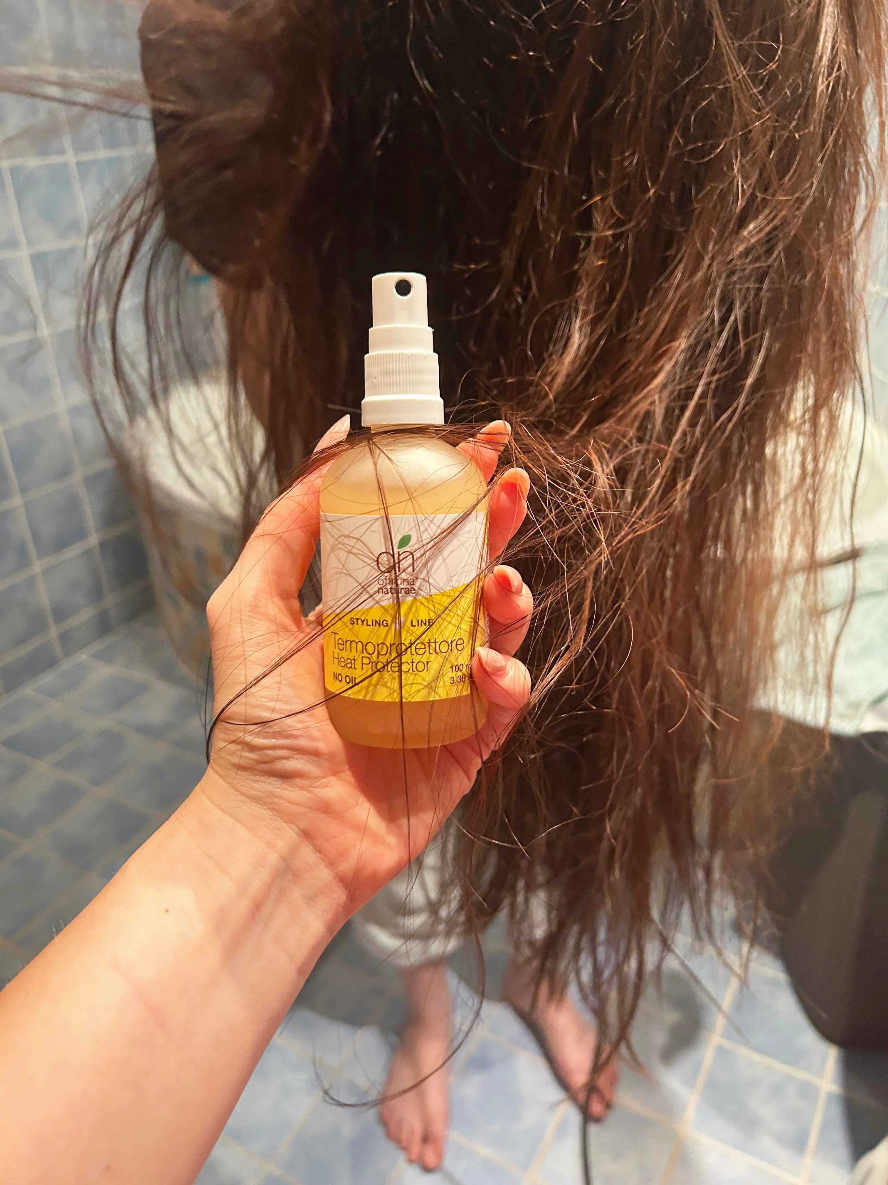 Officina Naturae Spray trattante termoprotettore per capelli (100 ml) - protegge, idrata e illumina i capelli