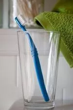 Preserve Spazzolino da denti (ultra morbido) - viola - fatto con tazze di yogurt riciclate