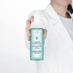 Pureté Thermale Schiuma Detergente Rivelatrice di Luminosità 150 ml