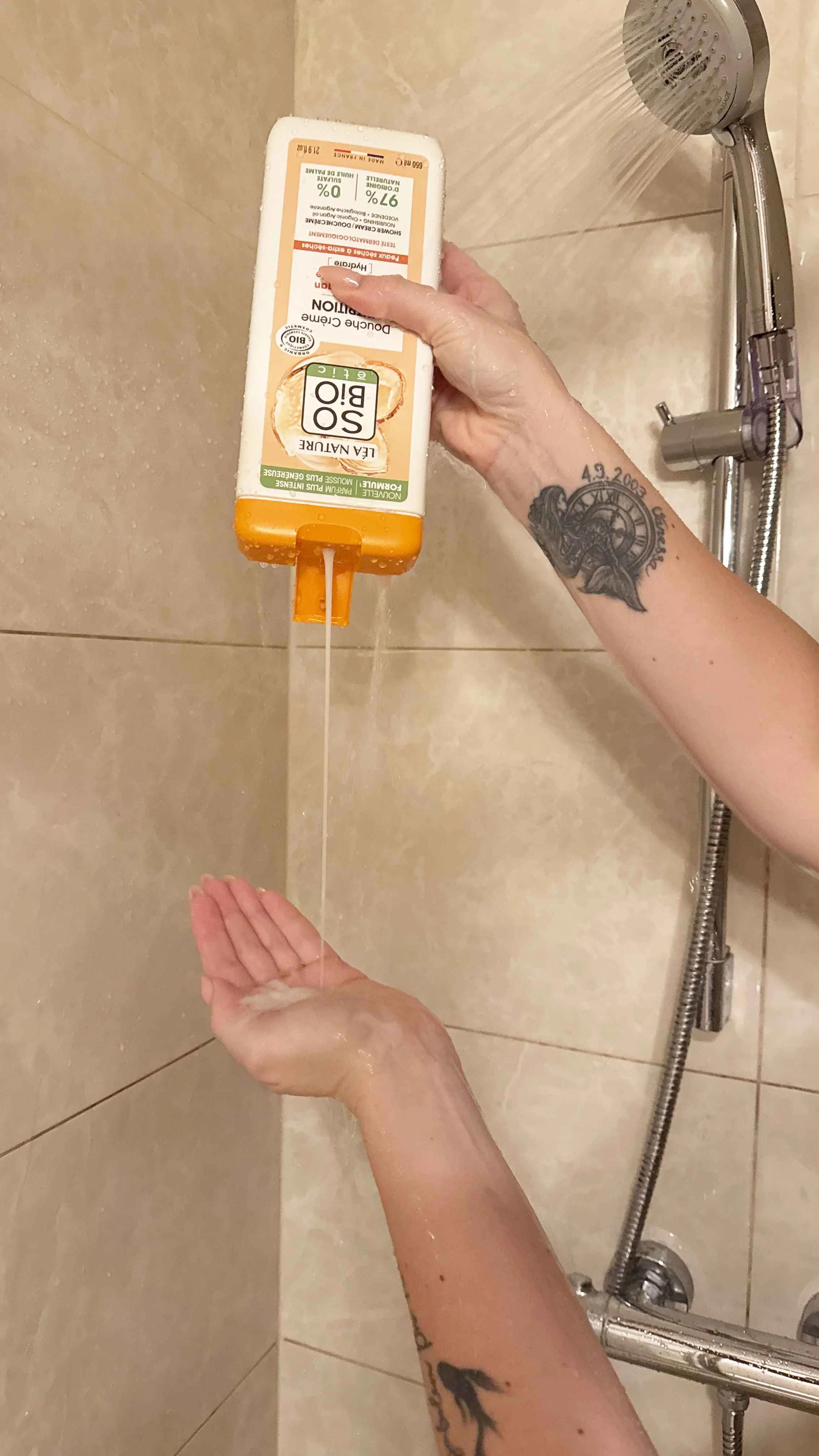 SO’BiO étic Crema doccia NUTRITION con olio di argan BIO (650 ml) - ideale per la pelle secca