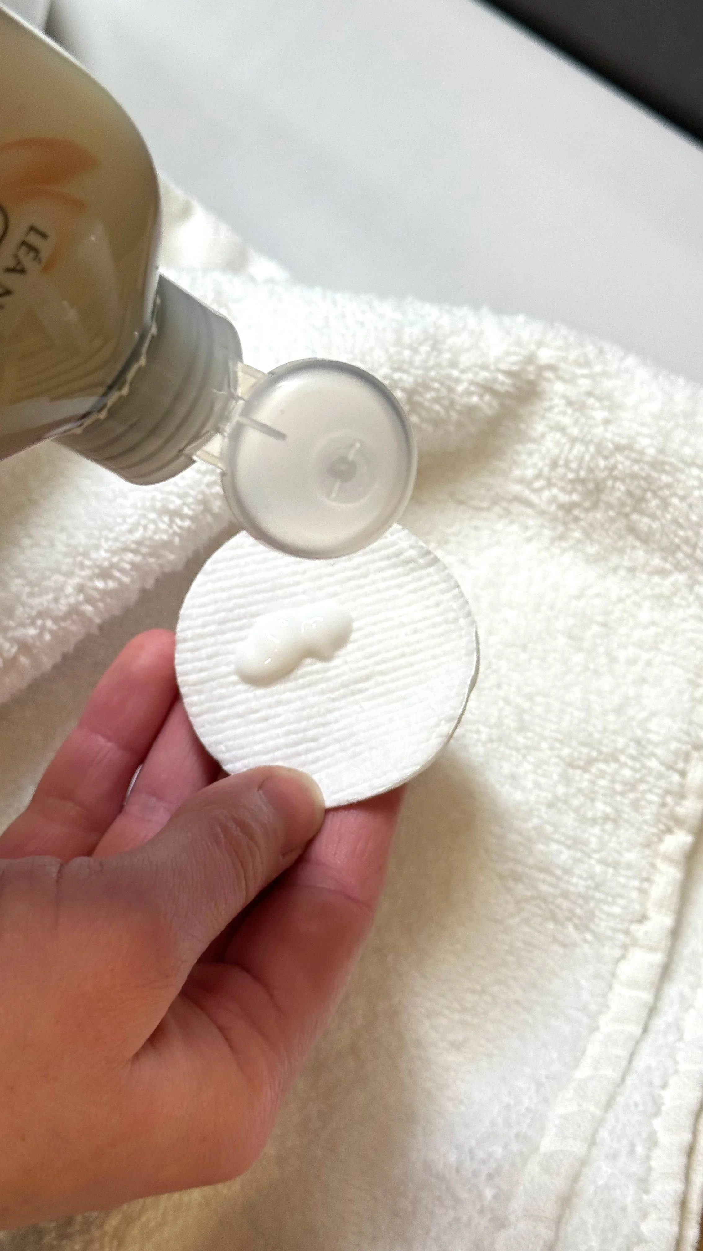 SO’BiO étic Latte detergente struccante al latte d’asina BIO (200 ml) - rimuove delicatamente trucco e impurità