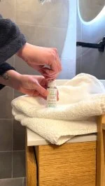 SO’BiO étic Siero idratante rinforzante al latte d’asina BIO (30 ml) - con acido ialuronico