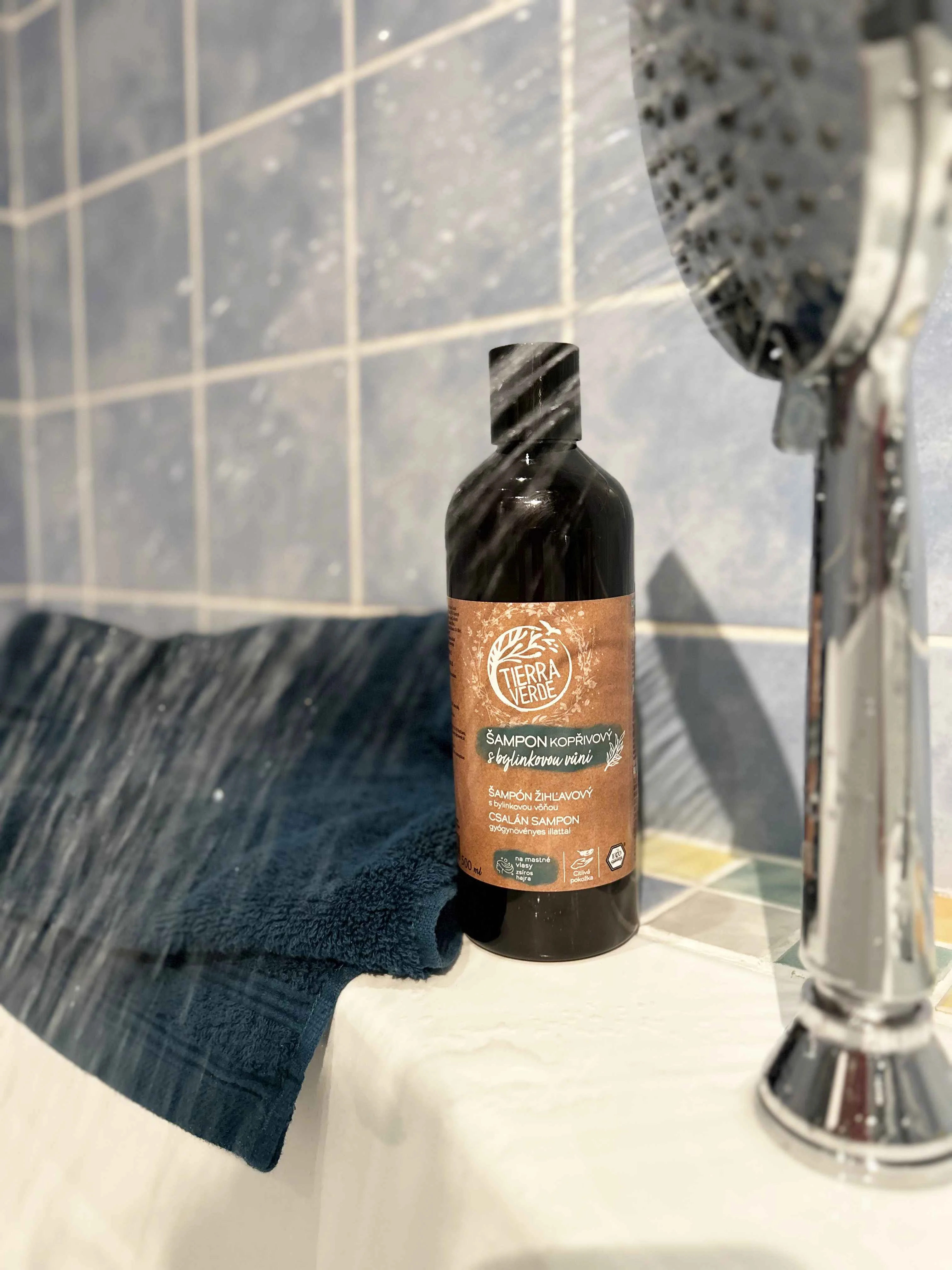 Tierra Verde Shampoo all’ortica con profumo di erbe 100 ml - per capelli grassi
