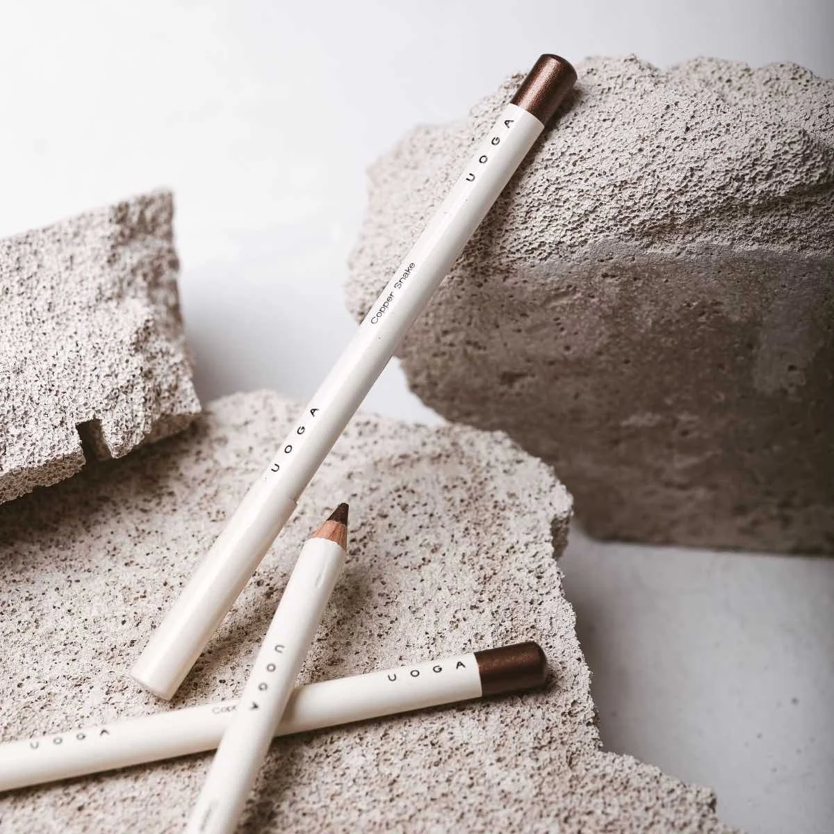 Uoga Uoga Matita occhi morbida BIO 850 Blacker than Black - Nero - 4 tonalità per ogni look