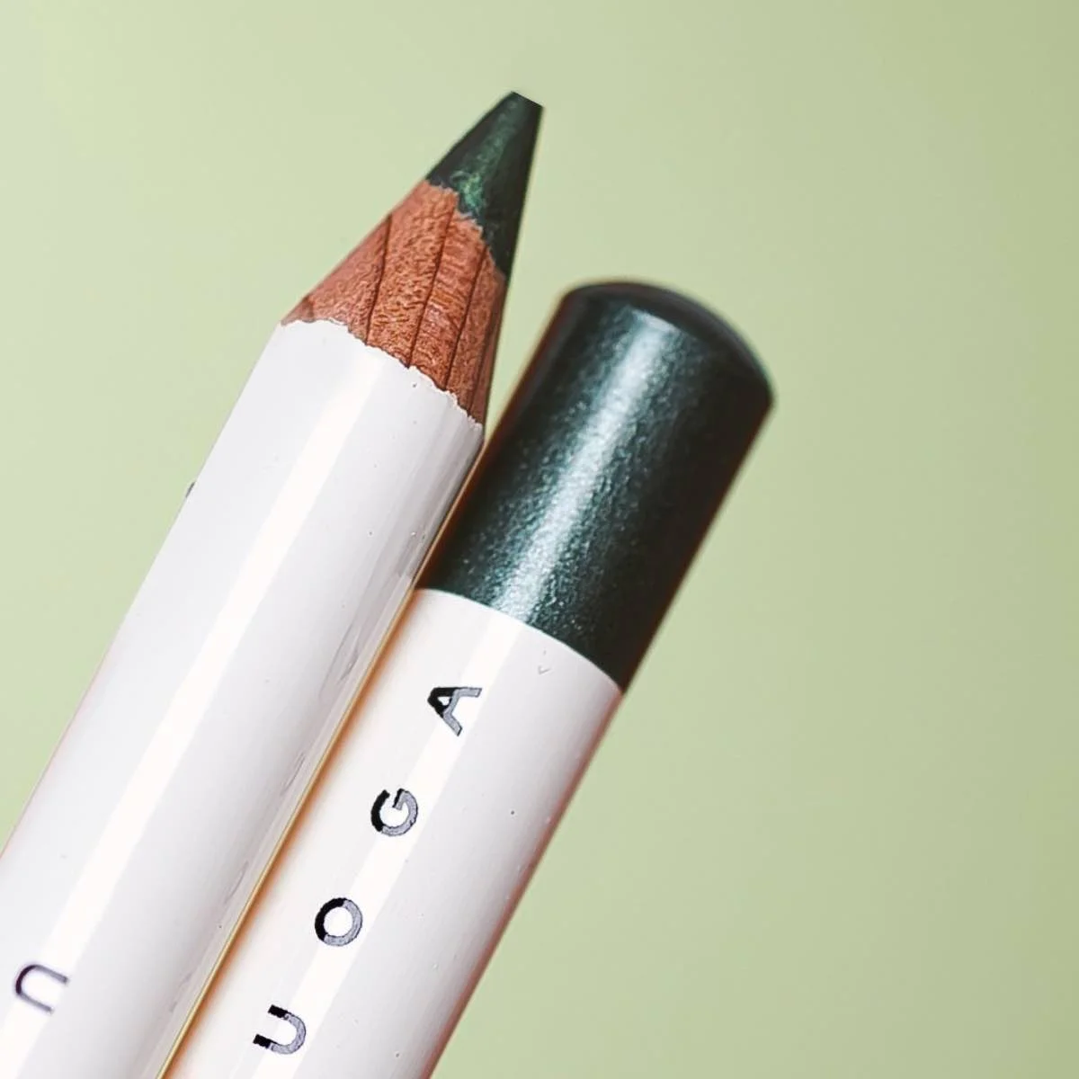 Uoga Uoga Matita occhi morbida BIO 851 Melting Chocolate - Marrone scuro - 4 tonalità per ogni look