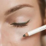 Uoga Uoga Matita occhi morbida BIO 851 Melting Chocolate - Marrone scuro - 4 tonalità per ogni look