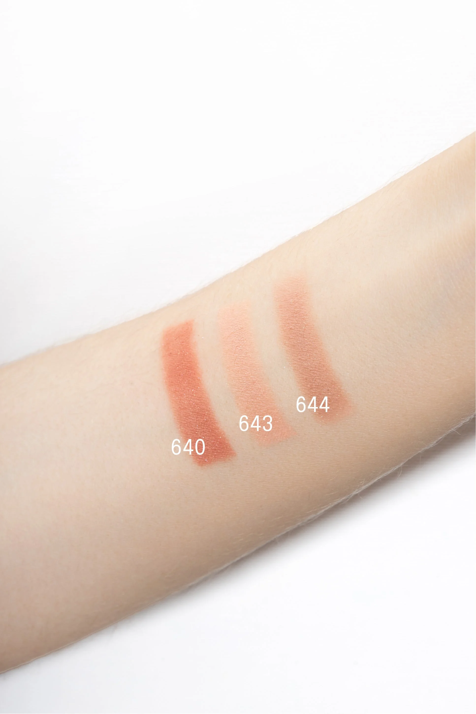 Uoga Uoga Fard minerale in polvere libera con ambra (5 g) 6435 Peachy - effetto naturale sulle guance in 3 tonalità
