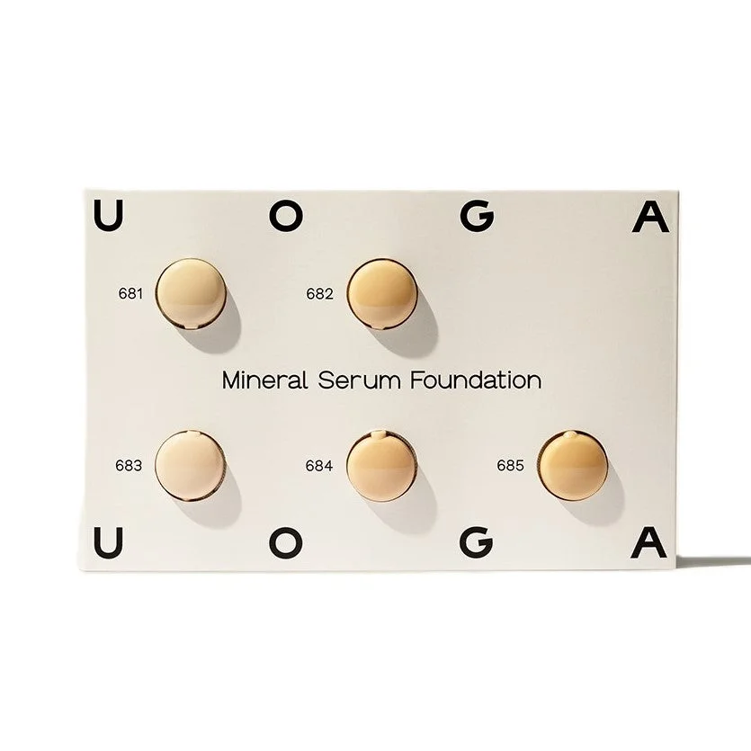 Uoga Uoga Set di tester di fondotinta minerale liquido e siero BIO SPF 20 (10 x 1 ml) - 10 tonalità di fondotinta