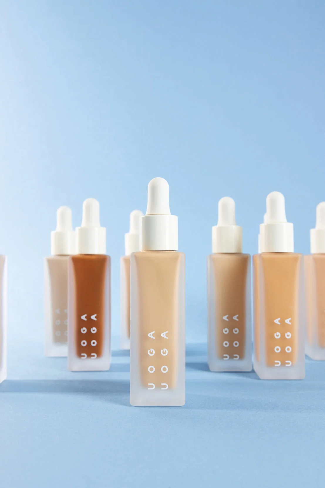 Uoga Uoga Fondotinta minerale liquido e siero SPF 20 BIO (30 ml) 681 Rising Moon - idrata e protegge la pelle