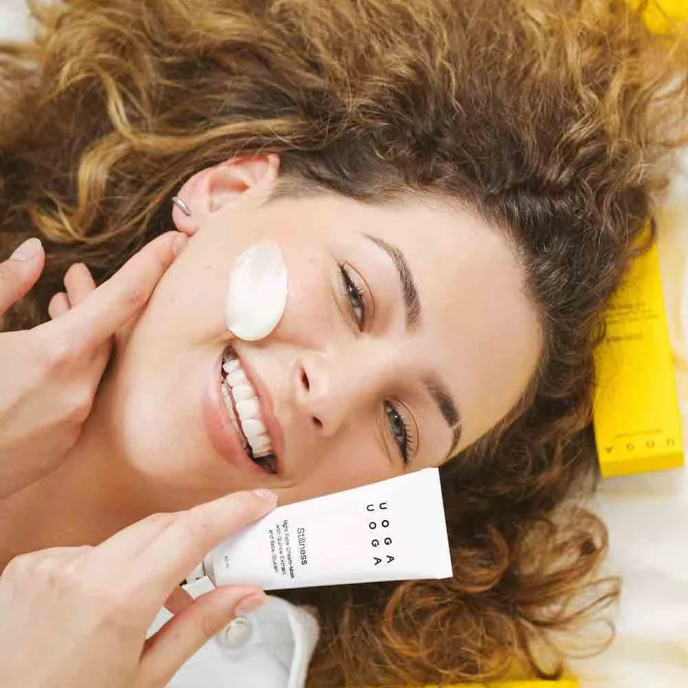 Uoga Uoga Maschera notte viso nutriente Stillness BIO (40 ml) - con azione idratante intensiva
