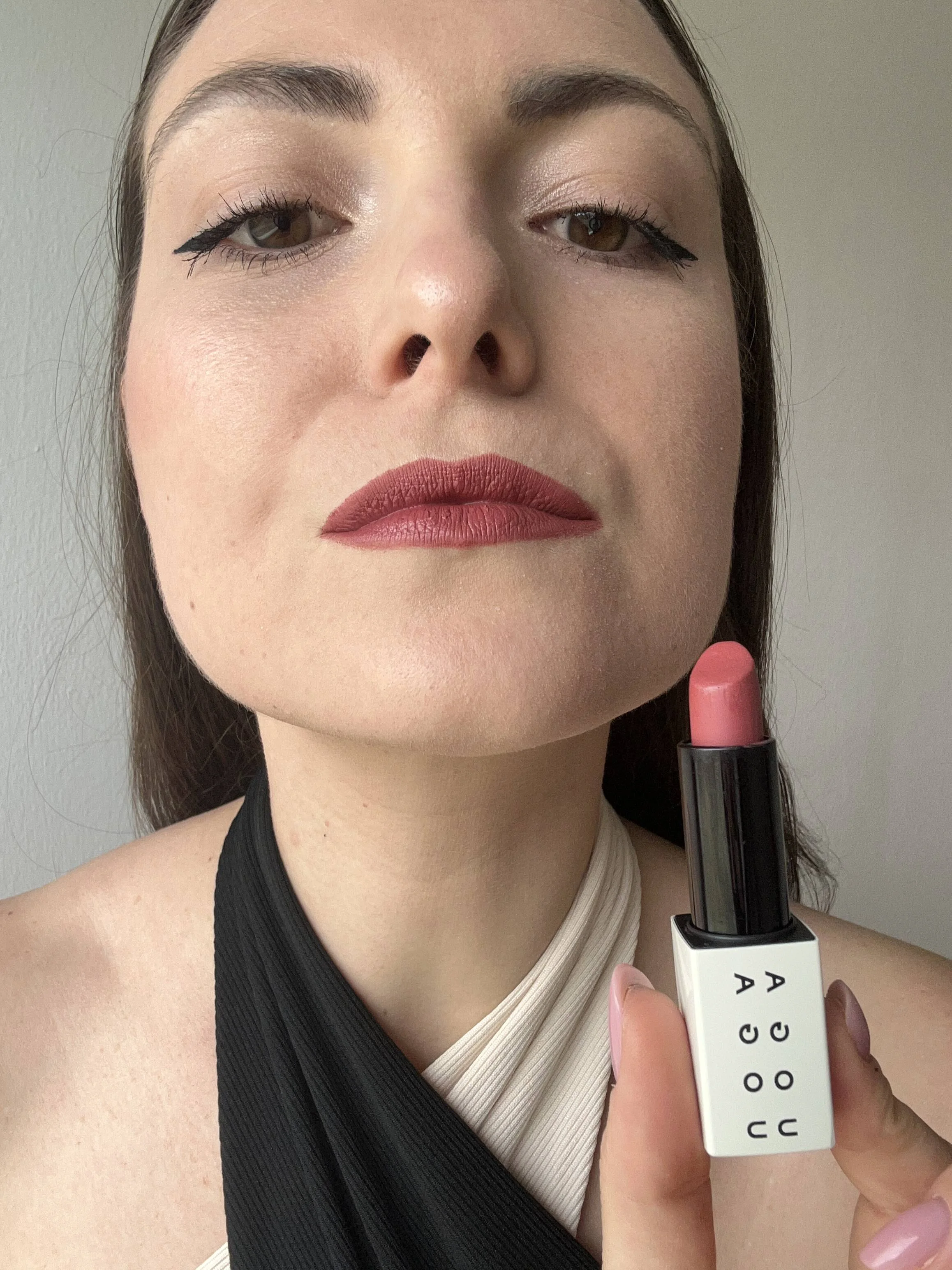 Uoga Uoga Rossetto nutriente (4 g) 612 Fireberry - 6 tonalità a base di minerali