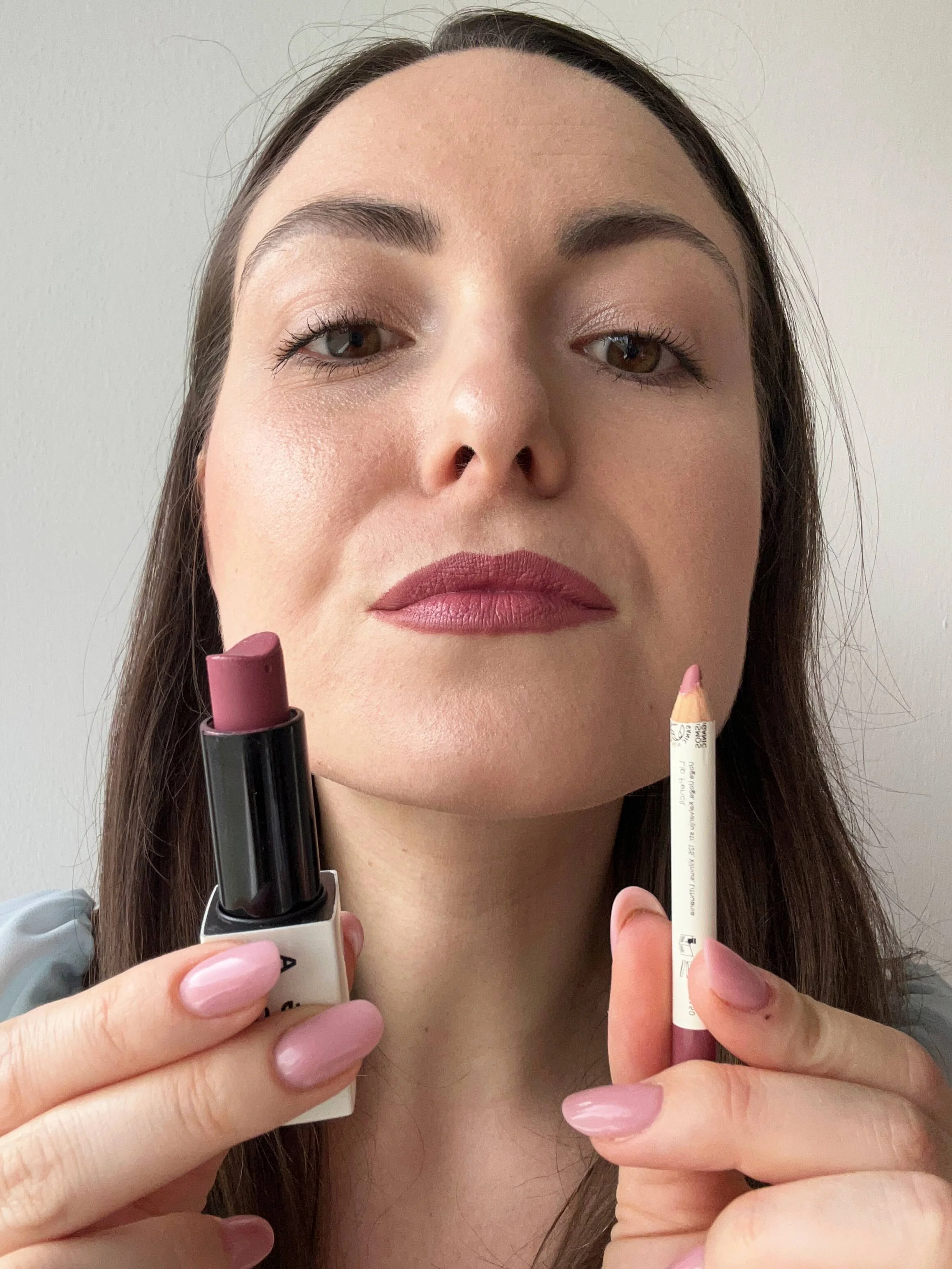 Uoga Uoga Rossetto nutriente (4 g) 614 Candyberry - 6 tonalità a base di minerali
