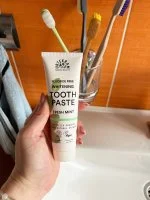 Urtekram Dentifricio sbiancante alla menta BIO (75 ml) - dal fresco gusto di menta