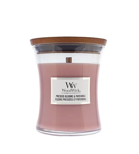 Pressed Blooms & Patchouli candela profumata con stoppino in legno 275 g