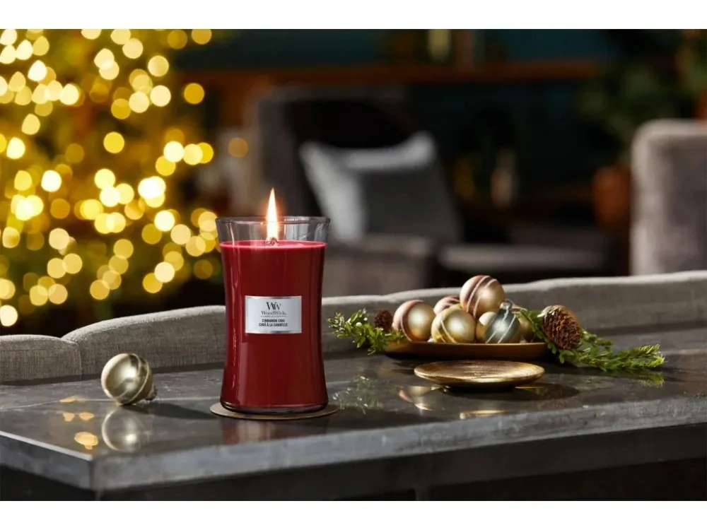 Candela profumata WoodWick Cinnamon Chai con stoppino in legno 609,5 g