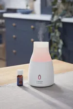 Diffusore di aromi ad ultrasuoni Yankee Candle Black Cherry e olio profumato Yankee Candle Black Cherry ultrazvukový aroma difuzér a vonný olej