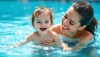 # Come insegnare a un bambino a nuotare in modo sicuro e con gioia