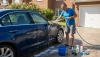Come il lavaggio ecologico dell'auto risparmia acqua e denaro