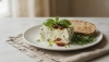 Leggera terrina di cottage cheese ricca di proteine vi sazierà