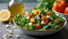 Come preparare una deliziosa insalata di rucola senza farsi scoraggiare dall'amarezza