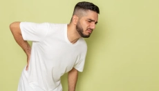 Come prevenire l'ingrossamento della prostata e il mal di schiena