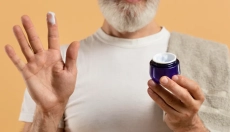 Idratazione della mucosa nasale grazie all'unguento per croste