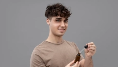 Le fragranze più popolari per i giovani ragazzi piene di freschezza e stile