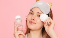 Idratazione e purezza grazie al latte detergente