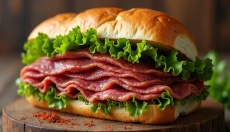 Il panino al pastrami come icona che conquista le tavole ceche