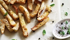 Il sedano al forno arricchirà il tuo menu con nuovi sapori.