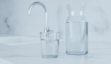 # Perché l'acqua del rubinetto è migliore di quella in bottiglia

L'acqua del rubinetto ha molti van