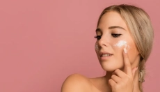 Lo squalano aiuta a mantenere la tua pelle fresca e giovane a lungo termine.