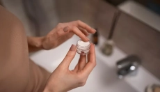 L'unguento vitaminico protegge la pelle dagli influssi ambientali